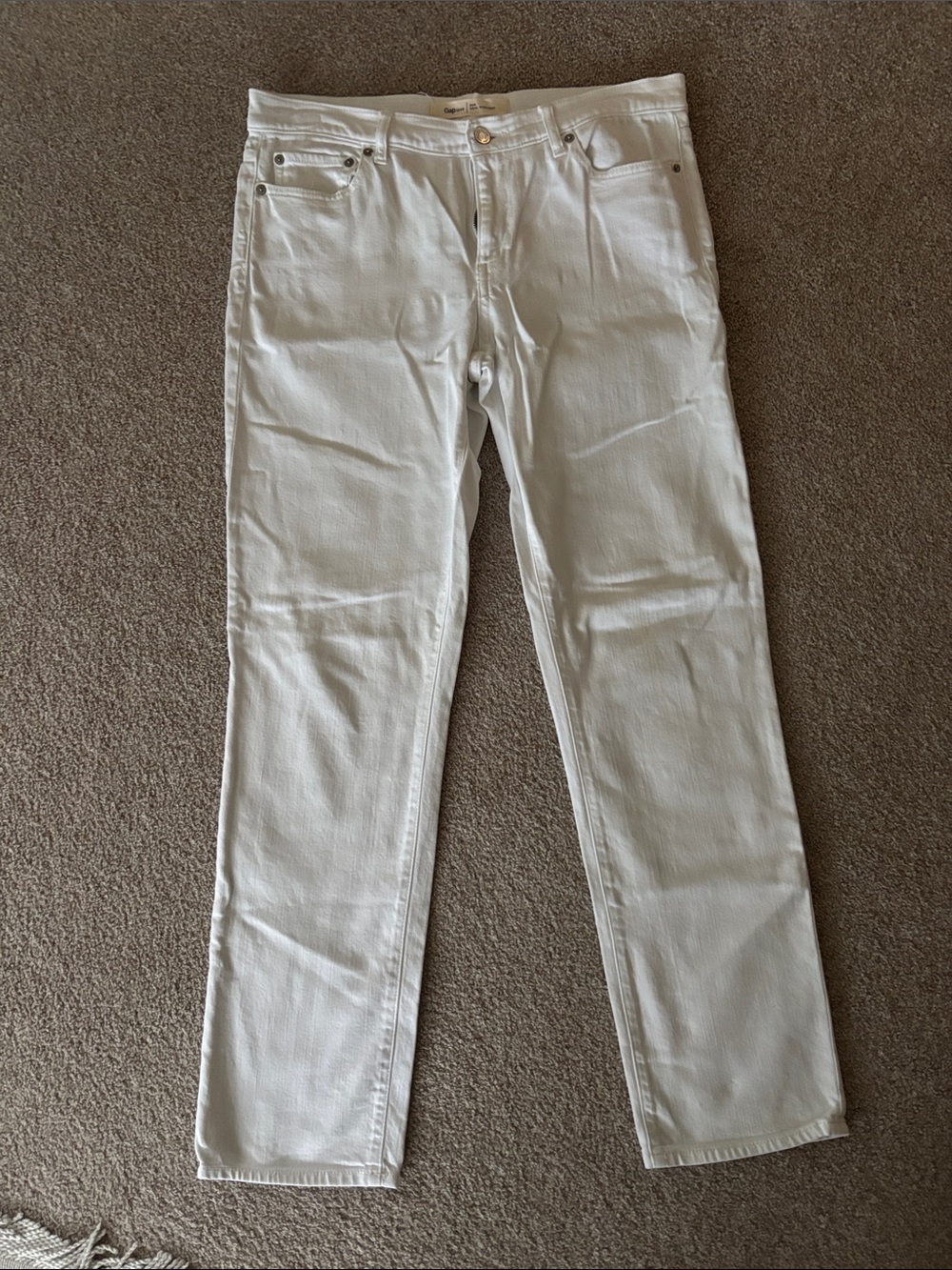 Women's White Straight-Leg Jeans - Classic Everyday Style